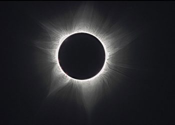 Φωτό ΑΠΕ-ΜΠΕ / Αριστείδης Βούλγαρης - Από την ολική έκλειψη Ηλίου της 20ης Απριλίου 2023, στη βορειοδυτική Αυστραλία